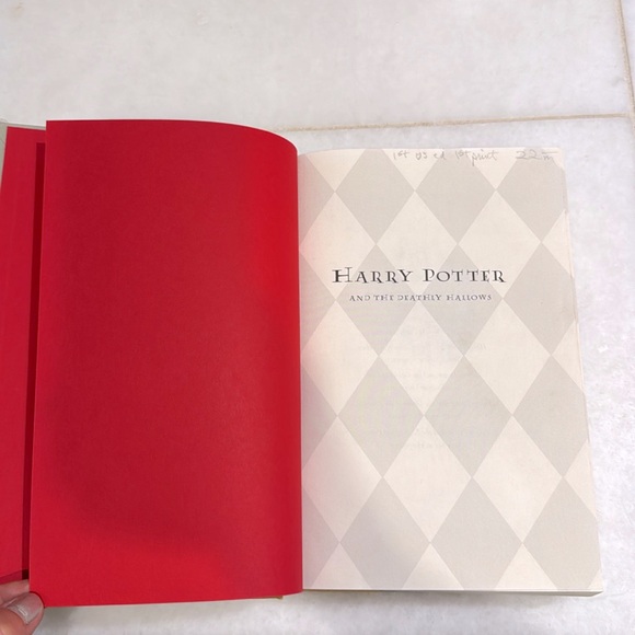 HARRY POTTER And the Deathly Hollows 1st edition 1st print July 2007 hardcover - Picture 5 of 9